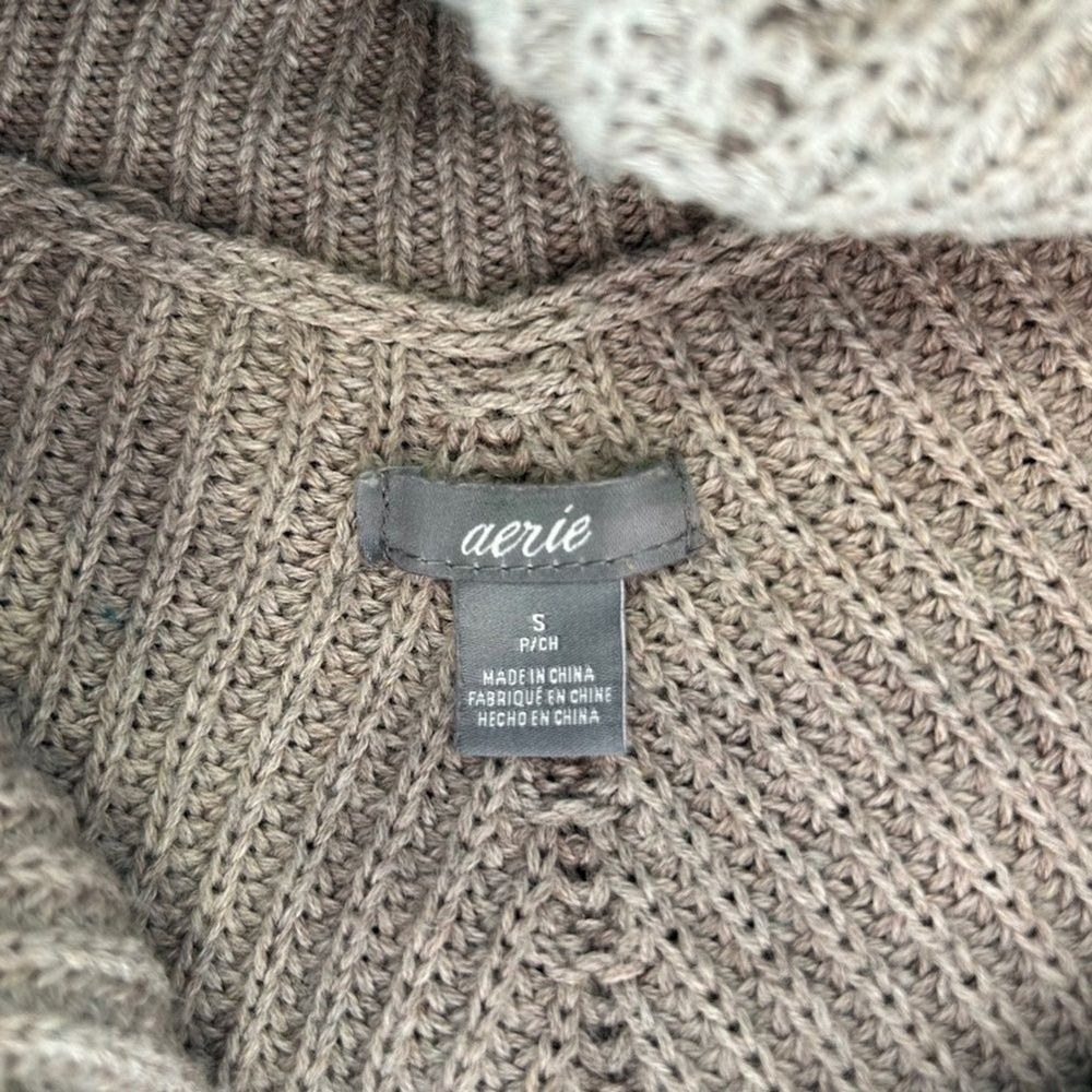 Aerie Womens Taupe Grey Ribbed V-Neck Chunky Knit Pullover Sweater Size S - Picture 3 of 3